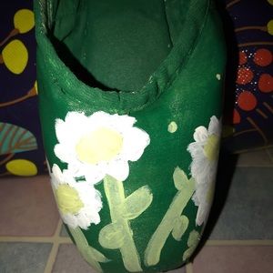 Flower Scene Pointe Shoe